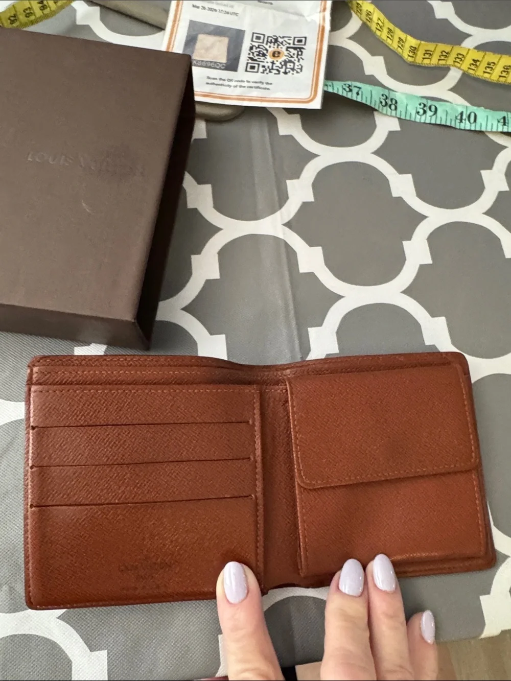 Louis Vuitton Monogram Bifold Wallet Authentic Entrupy Certified great condition